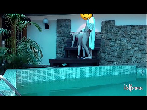 ❤️ Chefe convida empregada para a piscina, mas não conseguiu resistir a um Porno real vídeo em pt-br.porn-milf300.ru